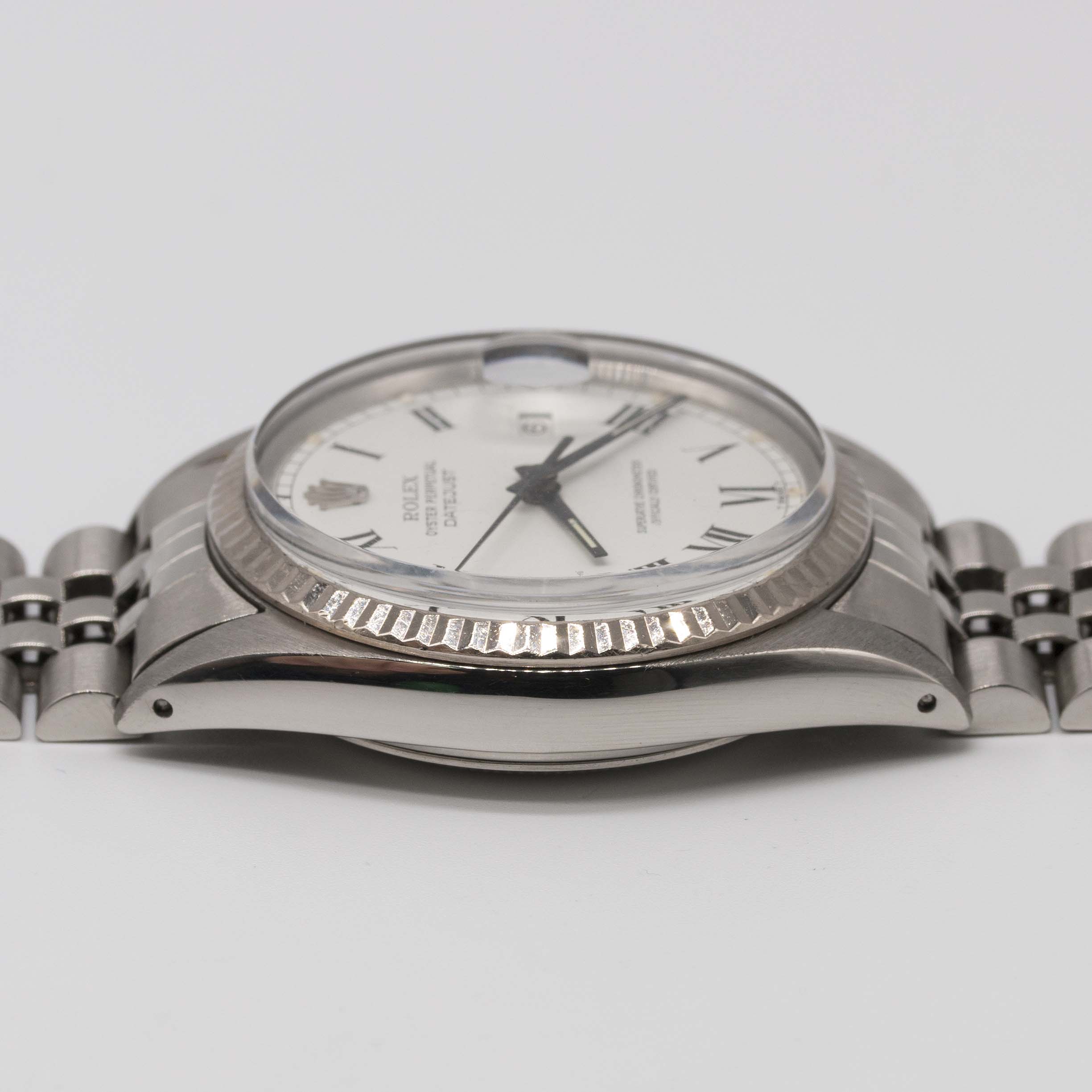 A GENTLEMAN'S STEEL & WHITE GOLD ROLEX OYSTER PERPETUAL DATEJUST BRACELET WATCH CIRCA 1984, REF. - Image 11 of 11