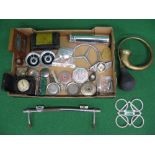 Box of automobilia to include: Perkins Diesel badge, cased Elliott speed indicator, badge bar,