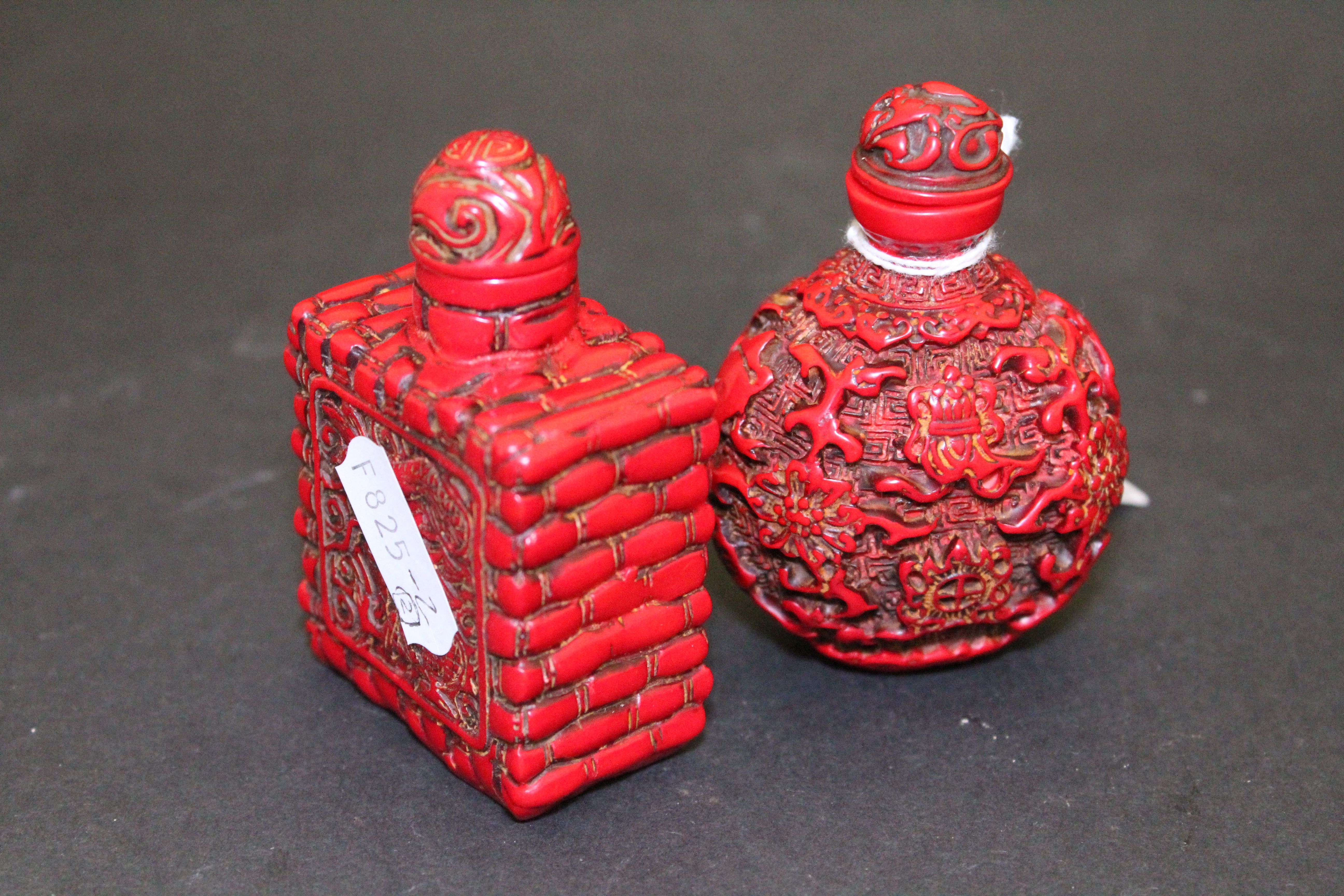 Two Chinese scent bottles