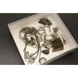 Collection of vintage jewellery to include Hallmarked Silver