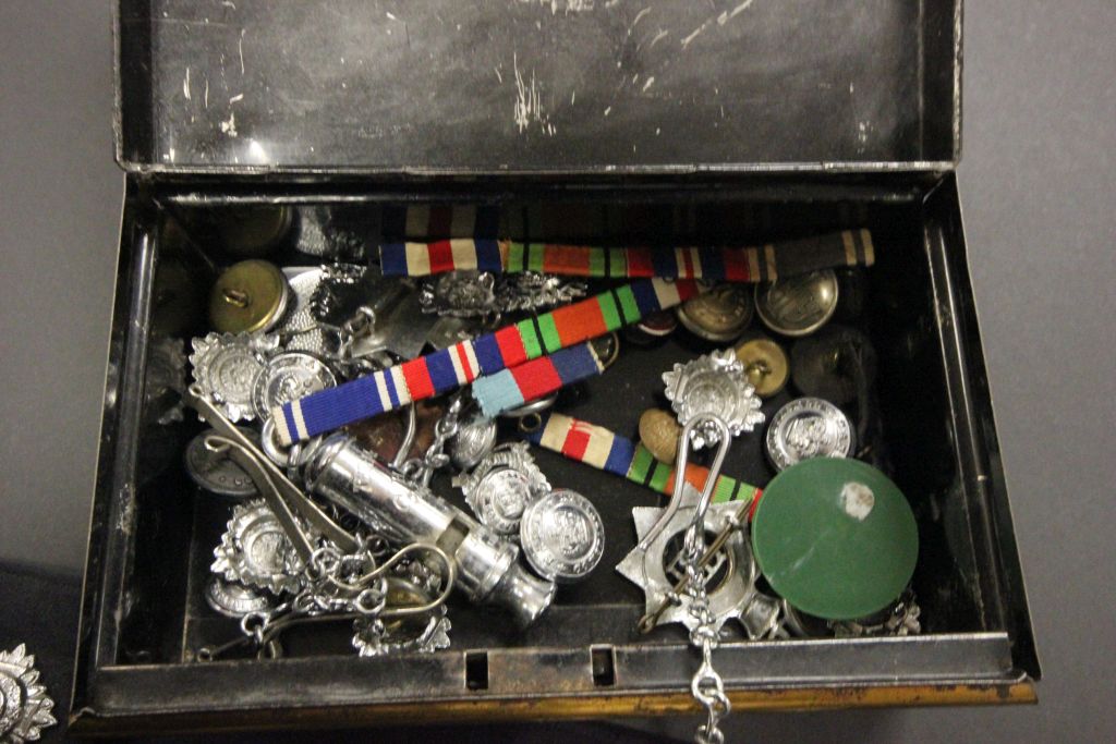 Old cash tin with a collection of vintage Police items to include badges, whistle, buttons etc - Image 2 of 3