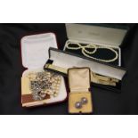 Collection of vintage costume jewellery