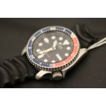 Seiko automatic 200m divers watch day / date adjust
