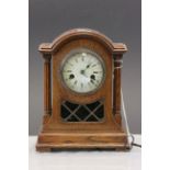 Key wind Oak cased mantle clock with pendulum & key