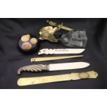 Small group of collectables to include letter openers