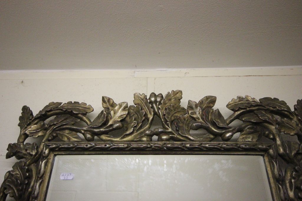 Ornately carved wood mirror with oak leaf decoration - Image 2 of 3