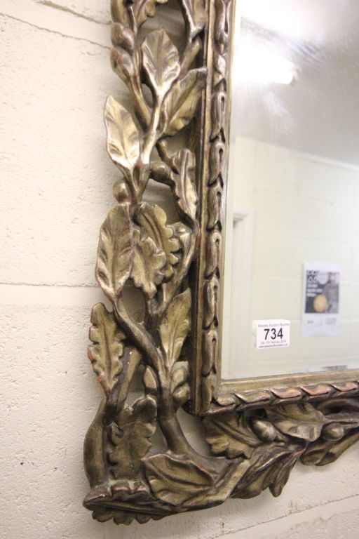 Ornately carved wood mirror with oak leaf decoration - Image 3 of 3