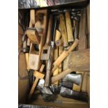 Tray of mixed vintage tools to include chisels, mallets, planes etc