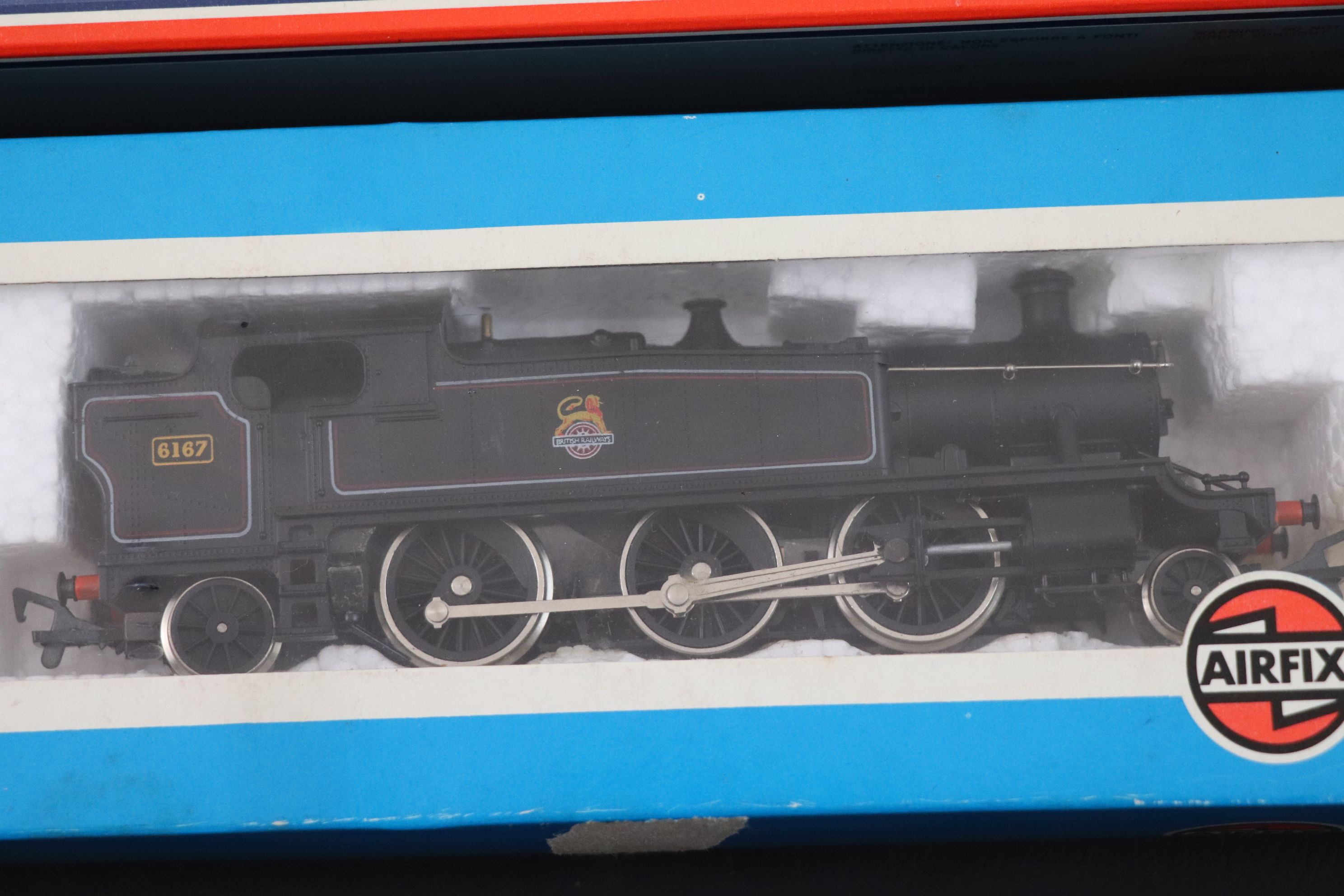 Two boxed OO gauge locomotives to include Airfix 541514 Prairie Tank Locomotive 2-6-2 BR Black - Image 3 of 4