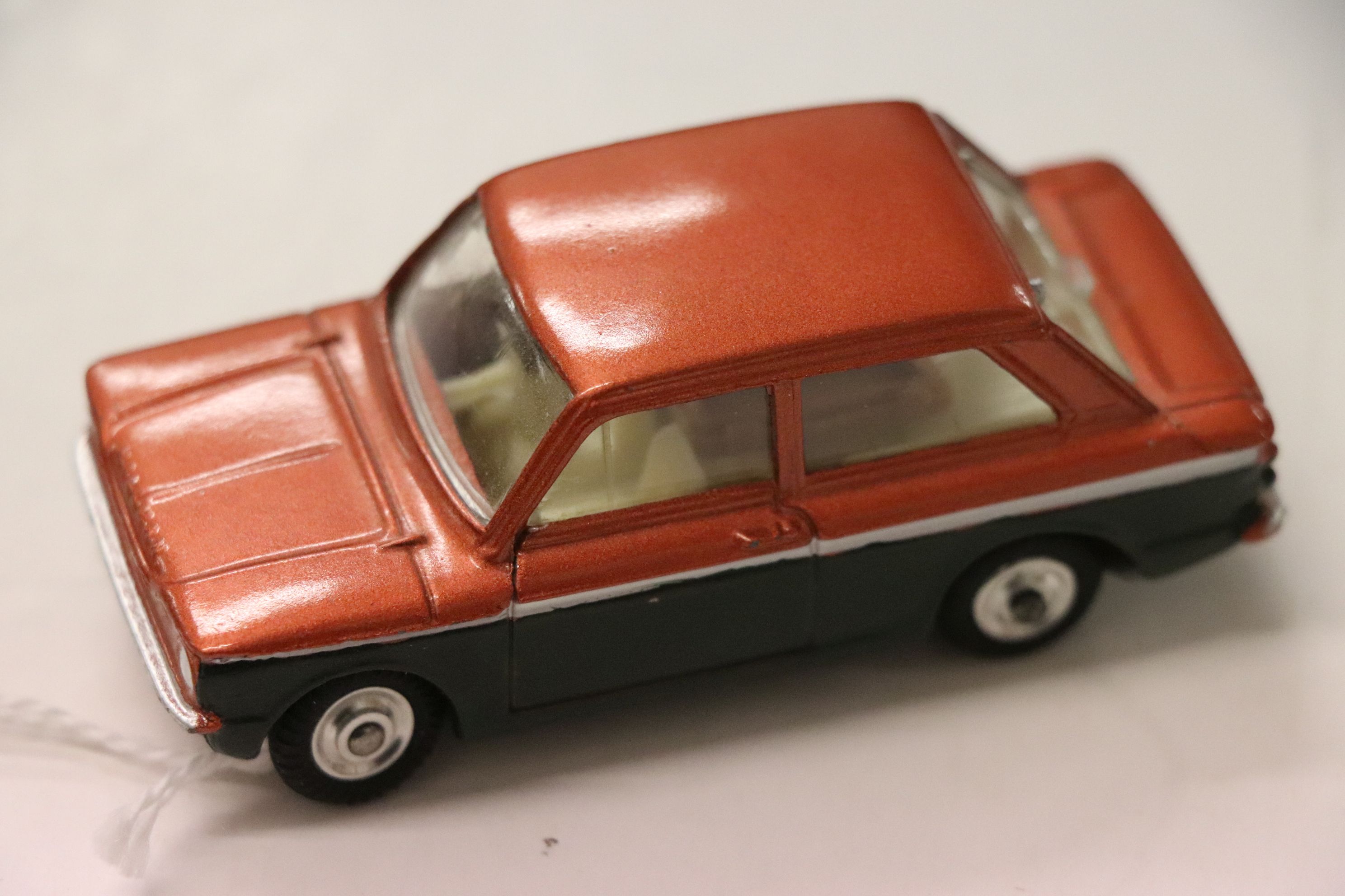 Boxed Corgi 251 Hillman Imp diecast vehicle in metallic bronze with white middle stripe, with - Image 4 of 7