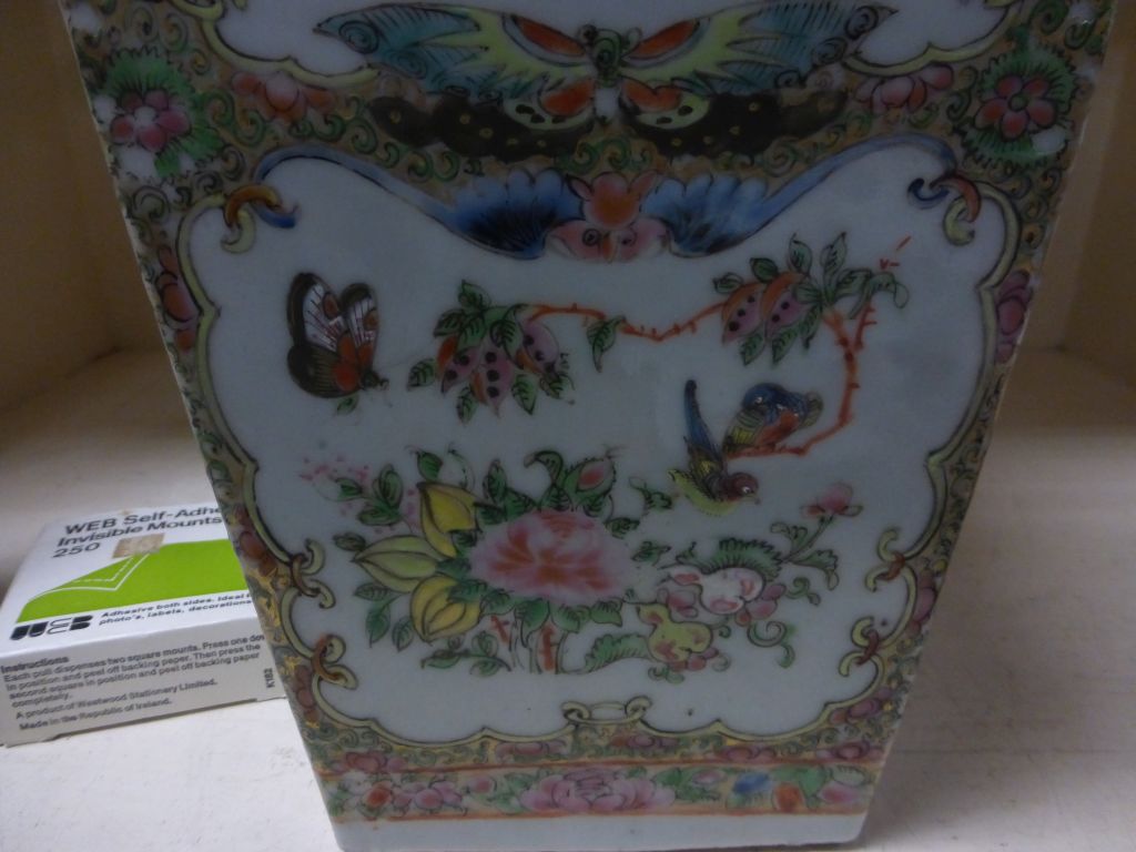 Chinese Famille Rose vase with hand painted scenes - Image 9 of 21