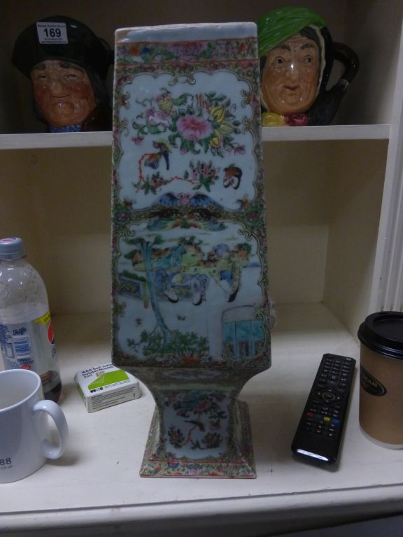Chinese Famille Rose vase with hand painted scenes - Image 14 of 21
