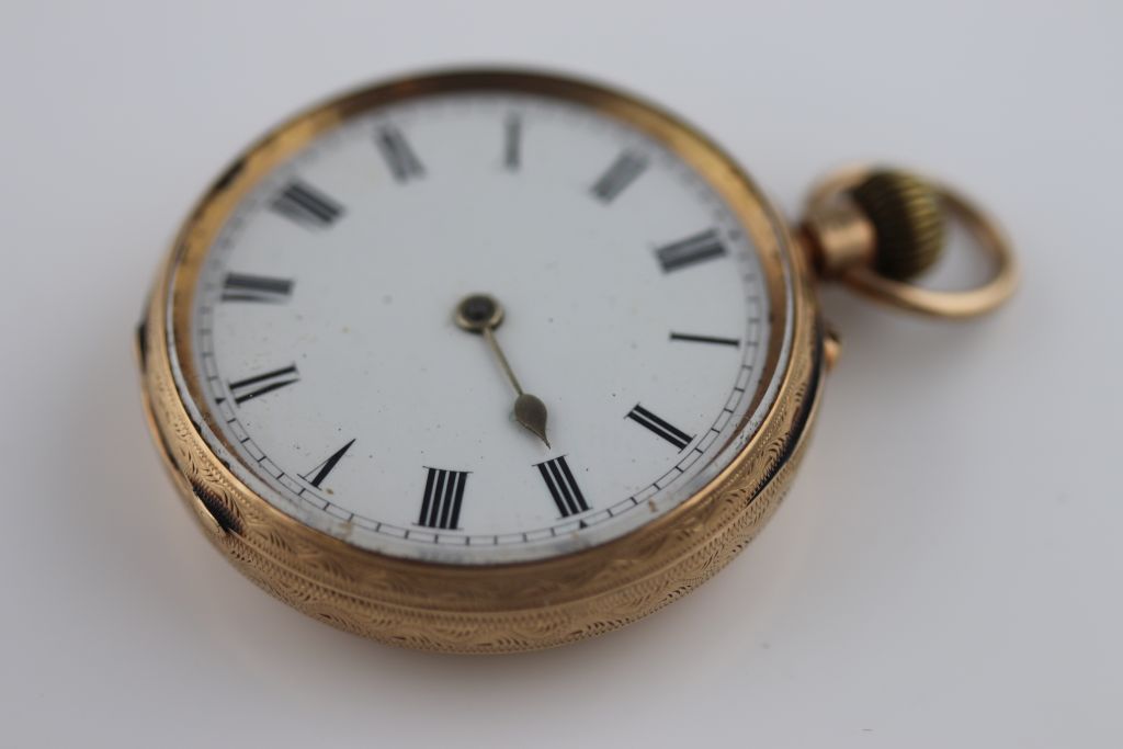 An early 20th century small 9ct gold pocket watch, white enamel dial, black Roman numerals, one hand - Image 2 of 3