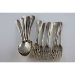 Four Edwardian silver rat tail pattern dessert spoons, Sheffield 1909, Maxfield & Sons Ltd, length
