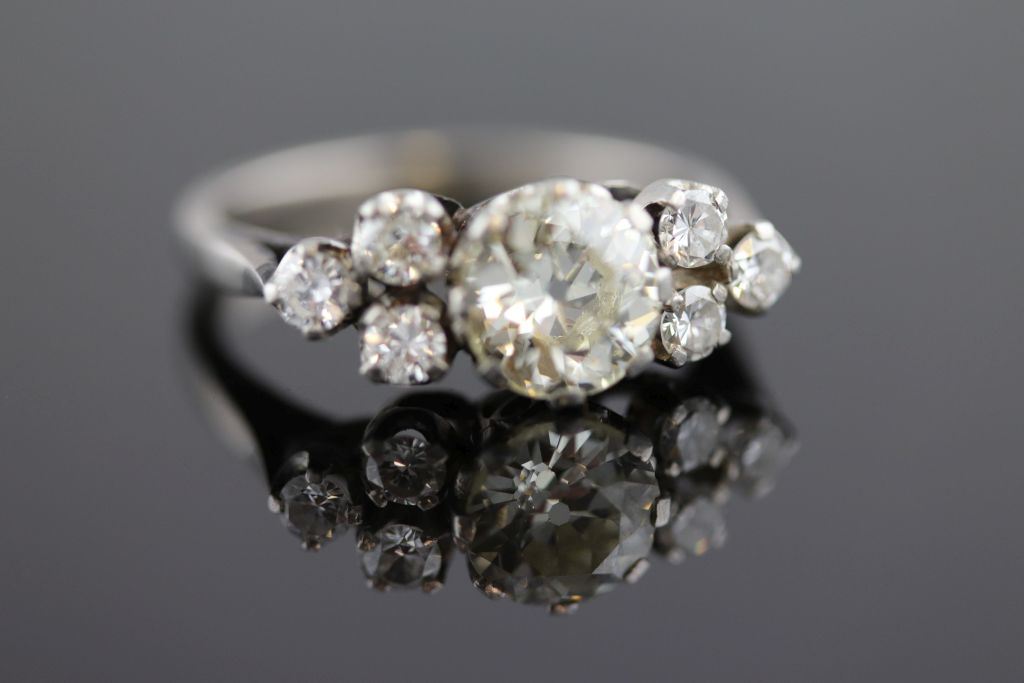 A circa 1930s 1.40 carat diamond 18ct white gold platinum set ring, the round old cut diamond - Image 5 of 13