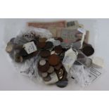 Bag of World coinage to include 19th Century and a small collection of Banknotes