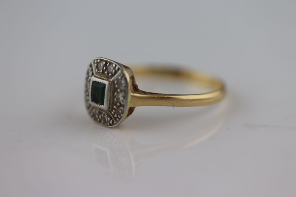 An Art Deco emerald and diamond yellow gold and white gold cluster ring, the central rub over set - Image 2 of 5