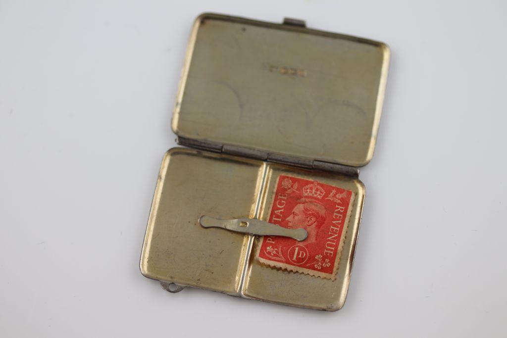 An early George V silver double stamp case, Sheffield 1913, Joseph Rogers and Sons, gilt interior, - Image 2 of 5