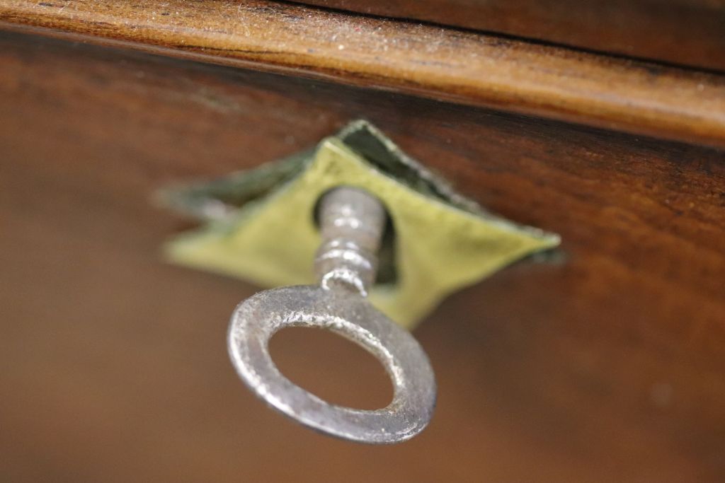 19th century Miniature mahogany apprentice chest of two over four drawers raised on bracket feet - Image 7 of 8