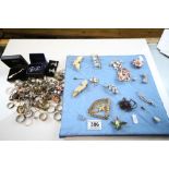 Vintage rings, cufflinks and brooches to include diamante, enamel, openwork designs etc