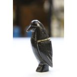 Horn Snuff box in the form of a Bird