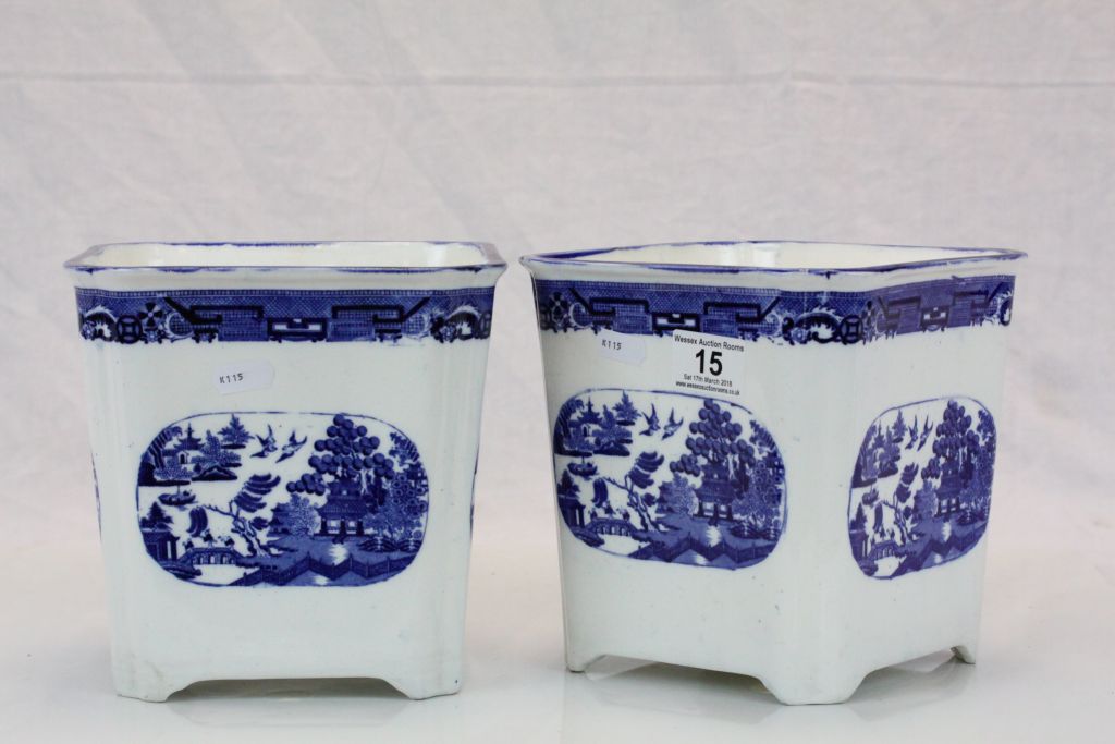 Pair of 19th century Minton Planters decorated with Willow Pattern