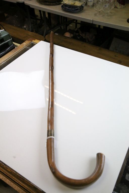 A short sword walking stick