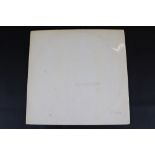 Vinyl - The Beatles White Album low number 0007218 a mono top loader with one inner sleeve and no