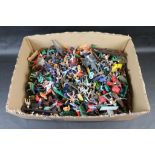 Large Collection of Plastic Toy World War Soldiers, American Civil War Soldiers, Knights and other