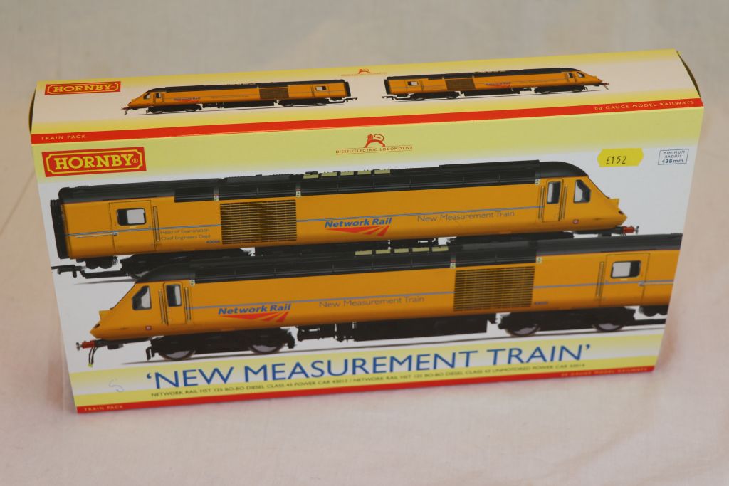 Boxed Hornby OO gauge DCC Ready R2984 New Measurement Train Class 43 HST train pack