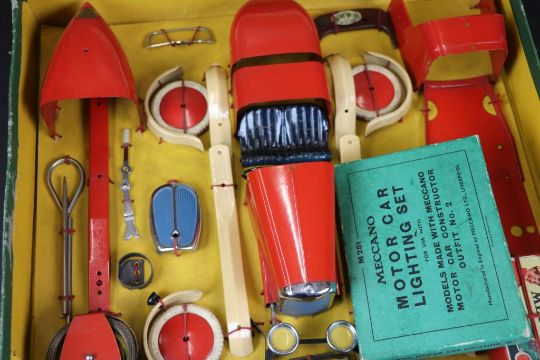 MECCANO CONSTRUCTOR CAR N°2: garde-boue avec marche