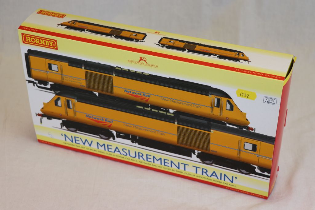 Boxed Hornby OO gauge DCC Ready R2984 New Measurement Train Class 43 HST train pack - Image 2 of 4