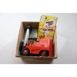 Boxed 1:14 Electric V Models Conveyancer Fork Truck with three metal pallets