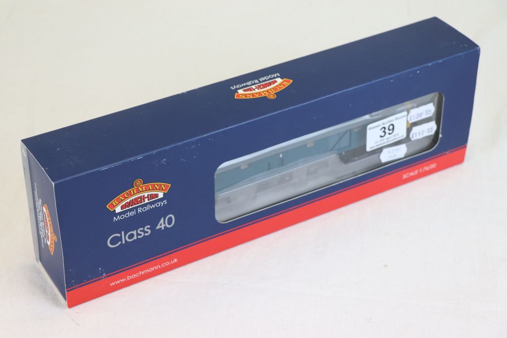 Boxed Bachmann OO gauge 32484 Class 40 Diesel 40159 BR Blue 21 DCC engine - Image 2 of 4