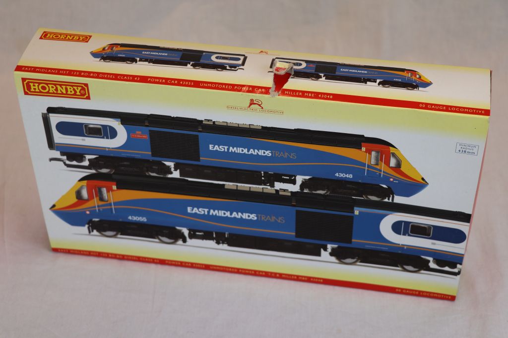 Boxed Hornby OO gauge R2948 East Midlands Trains Class 43 HST DCC Ready (small area of damage to the