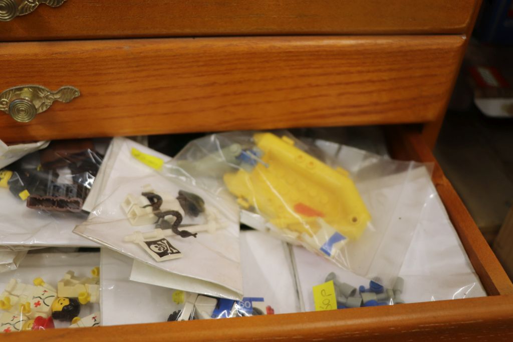 Lego - Wooden four drawer cabinet with various accessories including minifigures, minifigure - Image 2 of 3