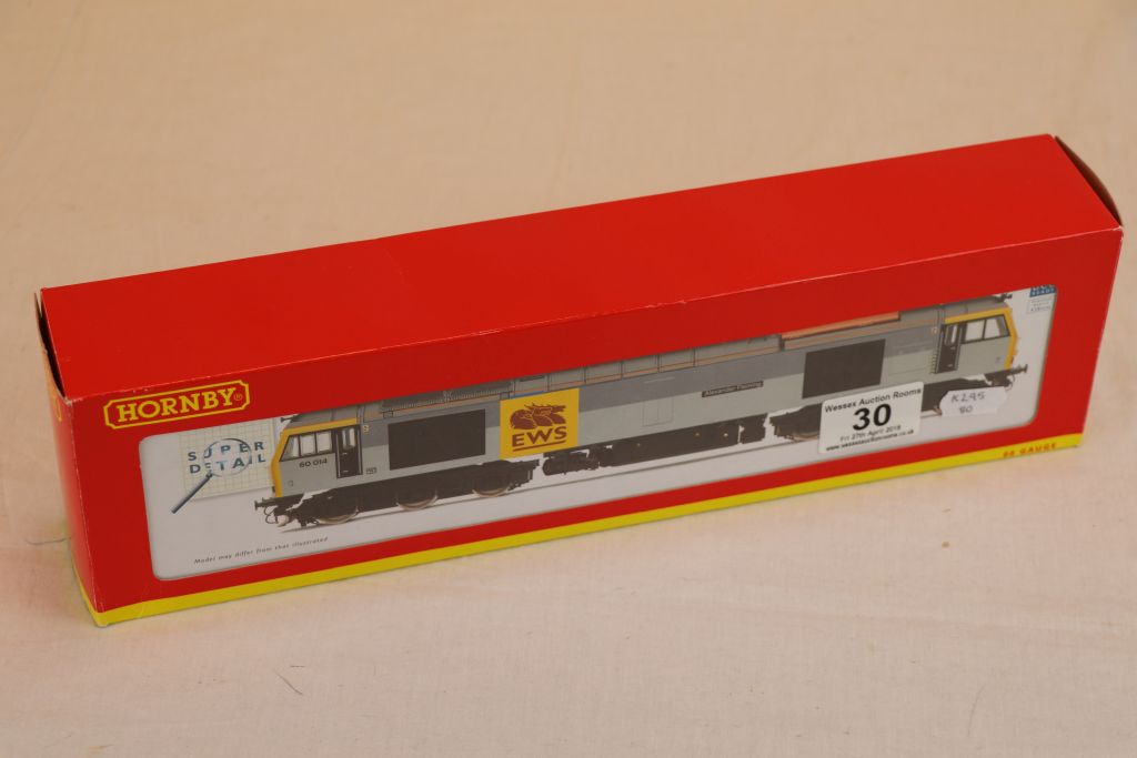 Boxed Hornby OO gauge R2639 DCC Ready Super Detail EWS Trainload Co-Co Diesel Electric Class 60