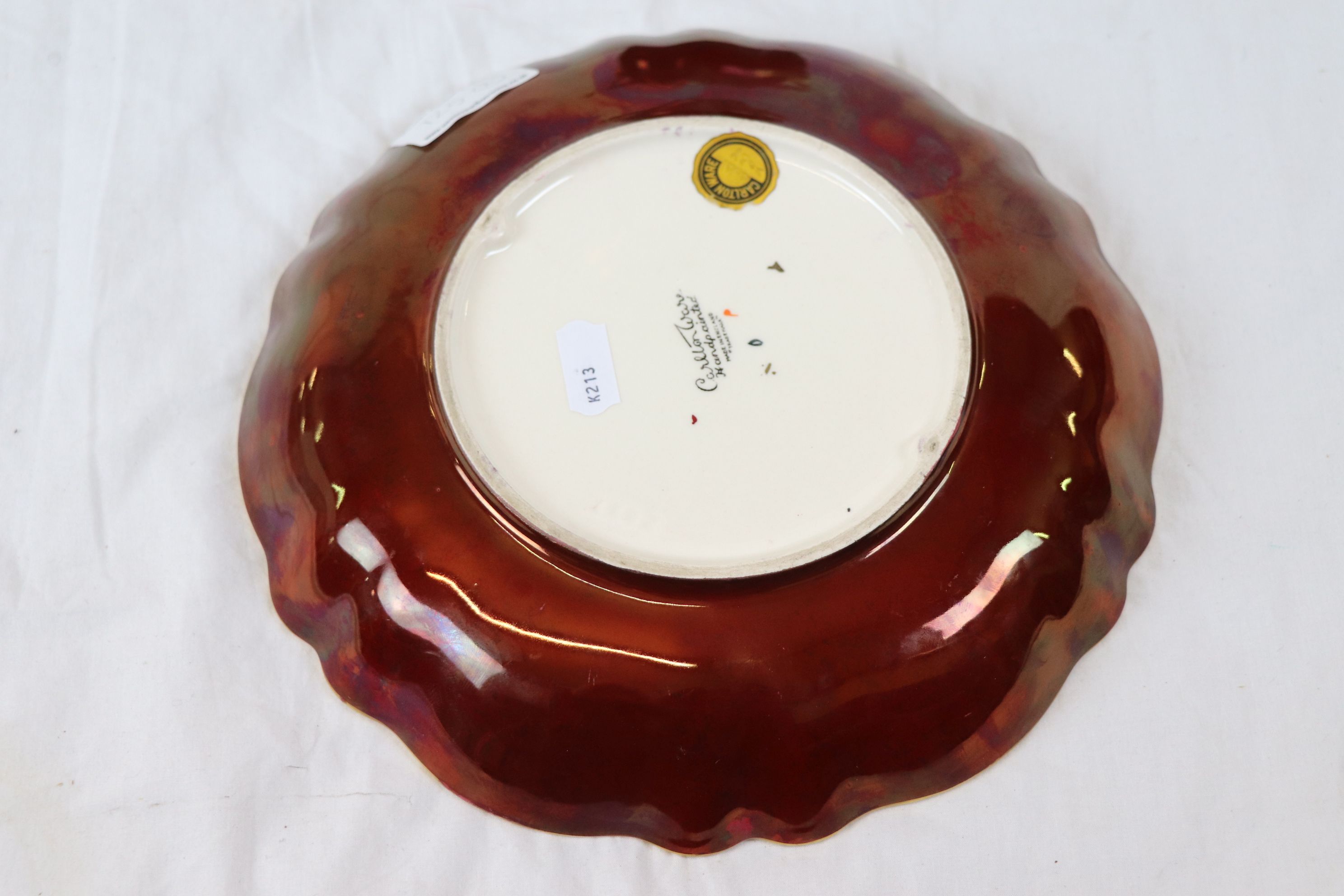 Carltonware hand painted plate with gilt ogee style border and red ground, depicting Indian - Image 5 of 10