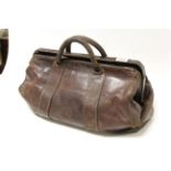 Late 19th / Early 20th century Leather Gladstone Bag