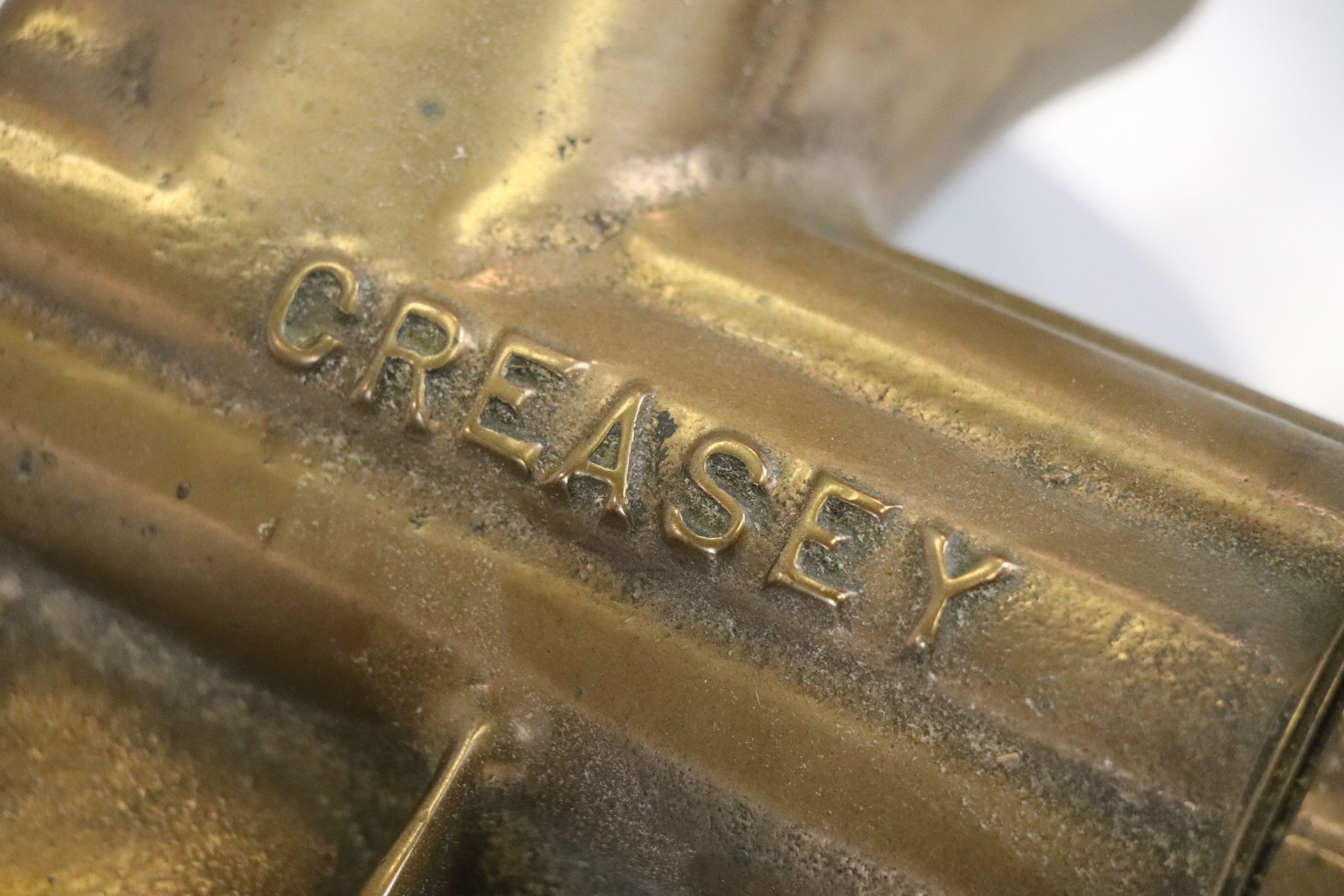 Creasey cast Brass or Bronze Mincer with wooden handle - Image 3 of 5