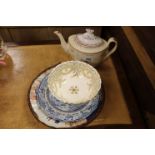 Four items of vintage ceramics to include; Imari plate, Mason's Willow Pattern plate, teapot &