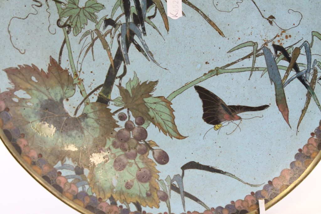 Oriental Cloisonne charger with Grapes, a Bird and a Butterfly - Image 2 of 10