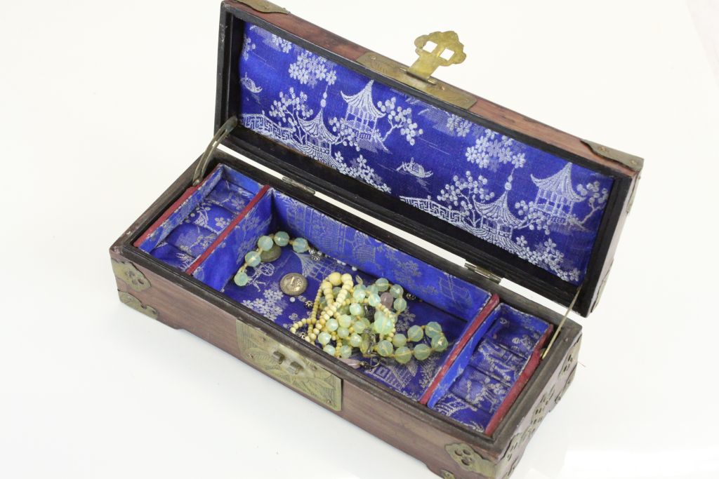 Oriental hardwood box with Brass and Bone detailing, containing a small amount of Costume jewellery - Image 4 of 4