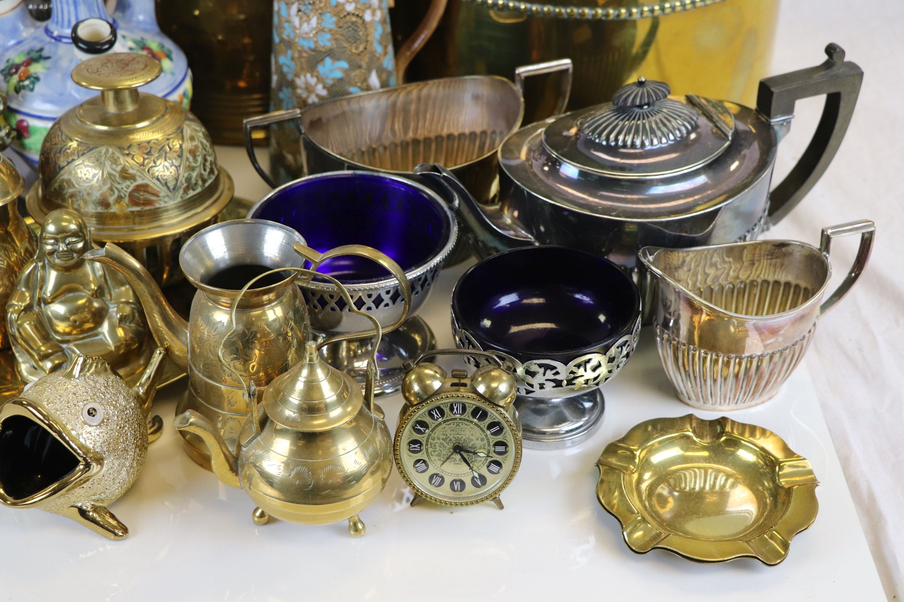 Box of mixed collectables to include a Silver plated Teaset and a Brass coal bucket with lid & liner - Image 4 of 9