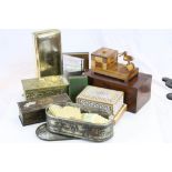 Tray of vintage boxes to include Wood & Brass examples