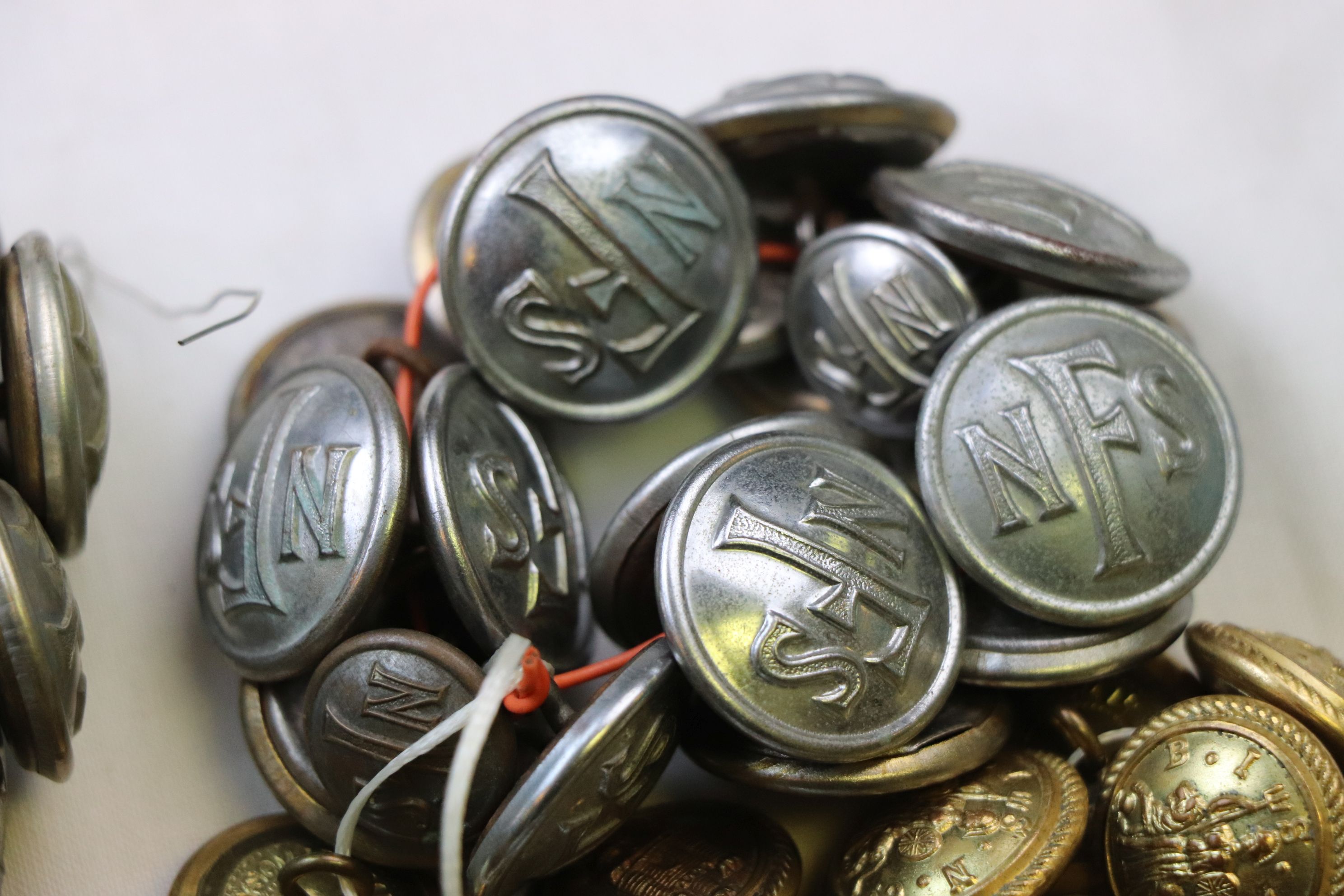 Assorted vintage uniform badges to include National Fire Service, Sans Tache, Nottingham High School - Image 3 of 6