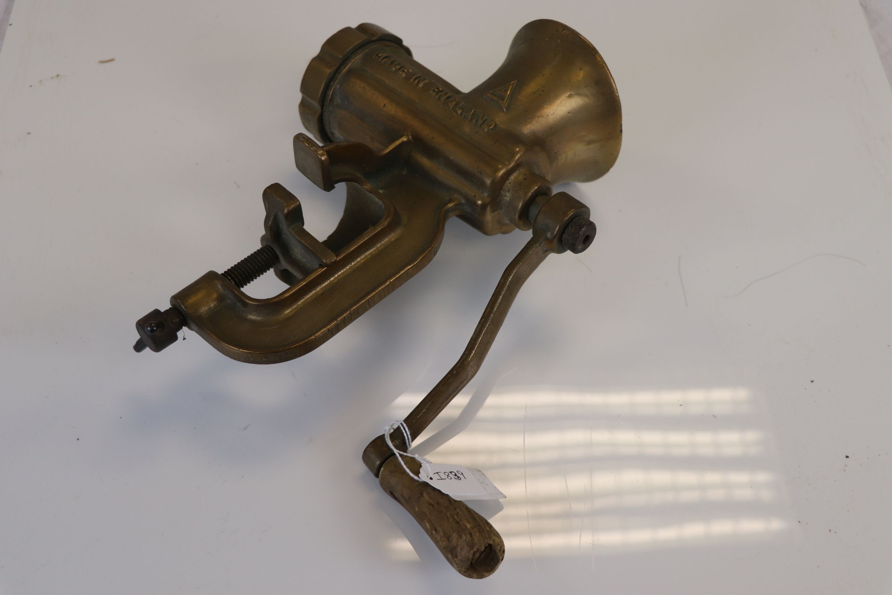 Creasey cast Brass or Bronze Mincer with wooden handle - Image 4 of 5