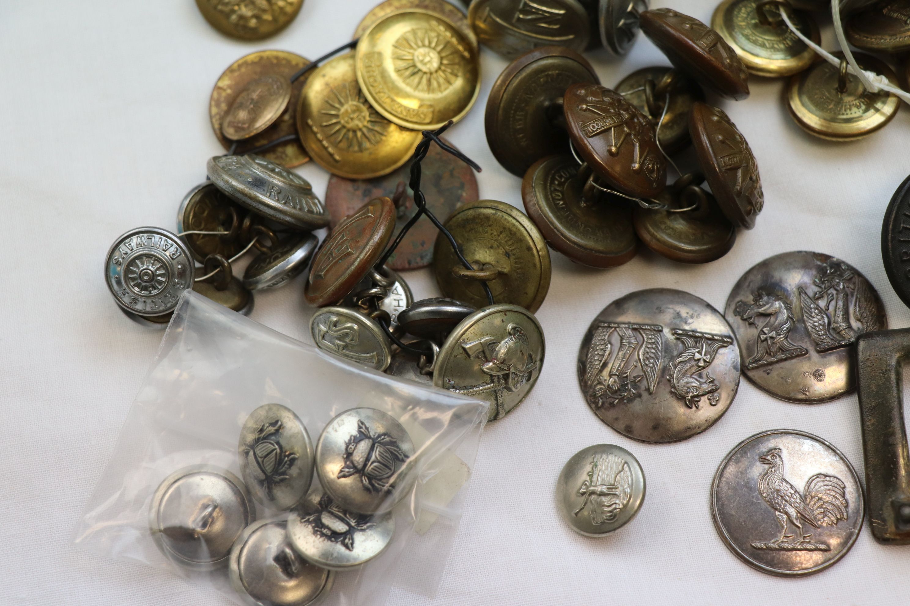 Assorted vintage uniform badges to include National Fire Service, Sans Tache, Nottingham High School - Image 5 of 6