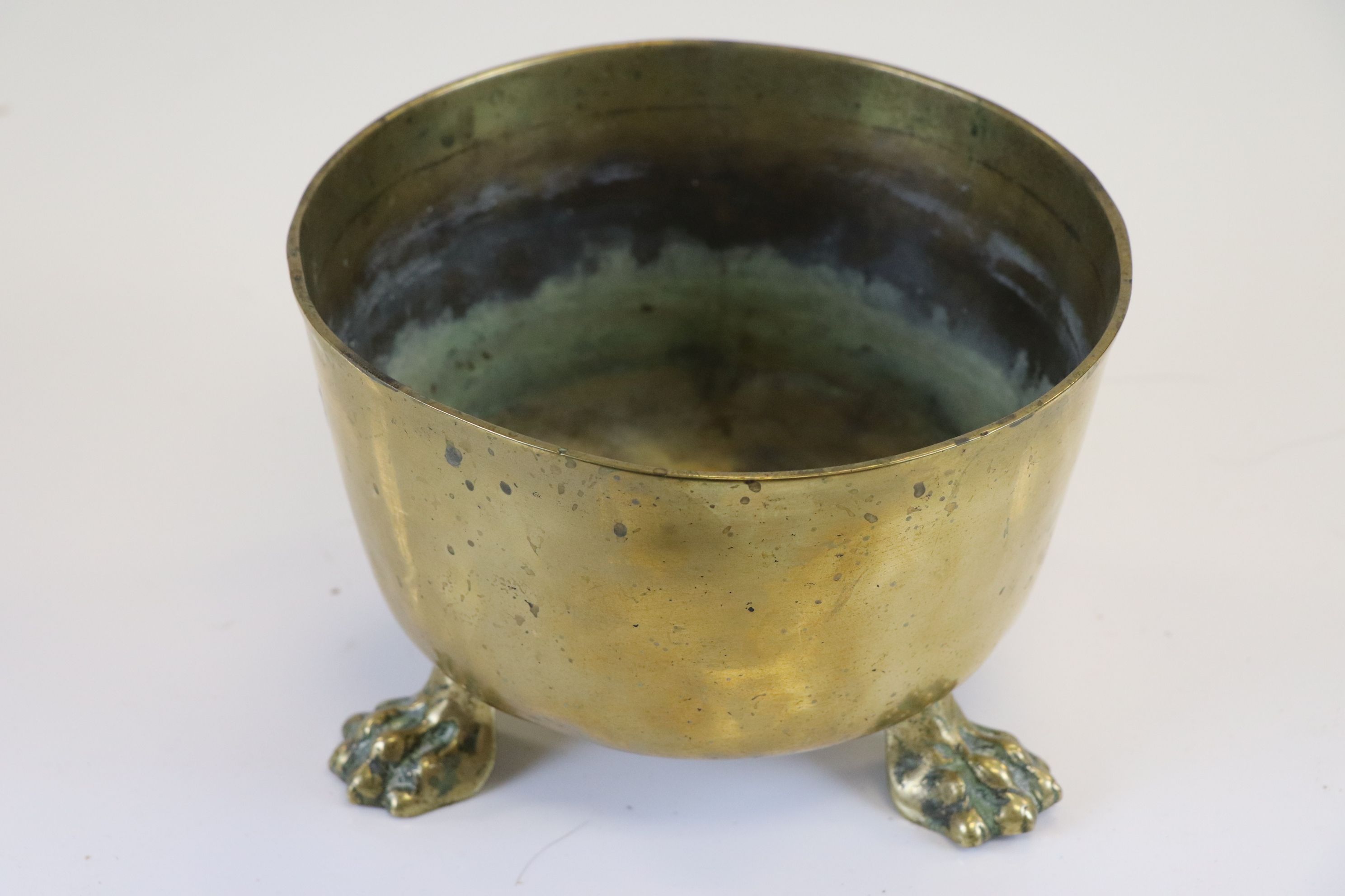 Vintage Brass Planter on three Paw feet - Image 3 of 4