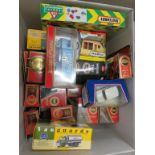 19 Boxed diecast models to include Matchbox Models of Yesteryear x 13, Corgi, Vanguards, Matchbox